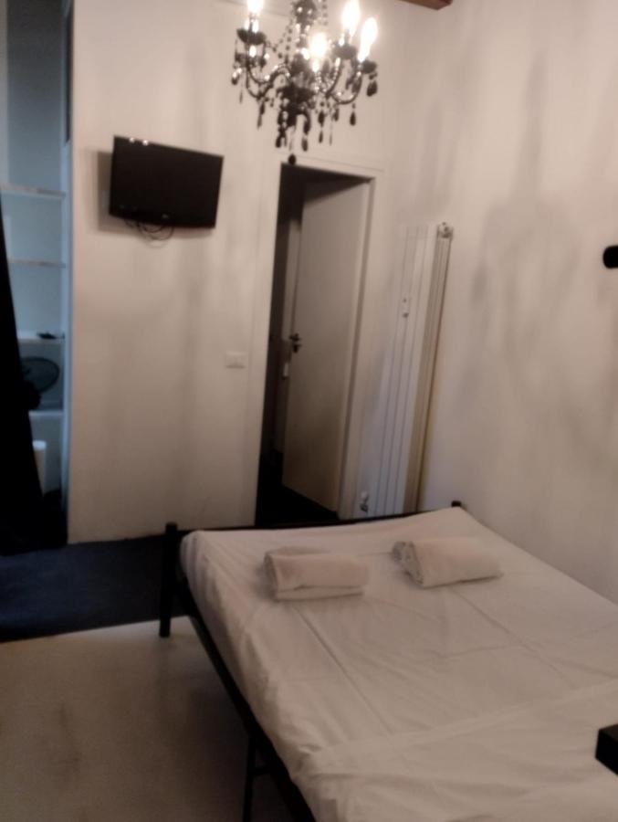 Bed And Bike - Happy * Bergamo